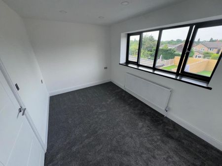 4 bedroom detached house to rent - Photo 5