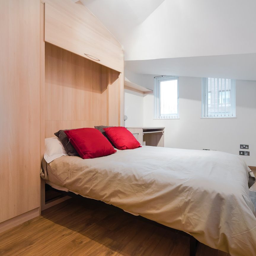 Cavalier House – Modern, Bright & Spacious 2 Double Bed and 2 Bathroom Flat - Photo 1