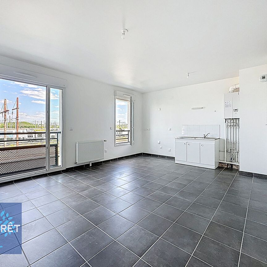 Apartment - Photo 1