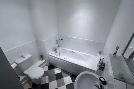 Winding Rise, Bailiff Bridge, BRIGHOUSE - Photo 2