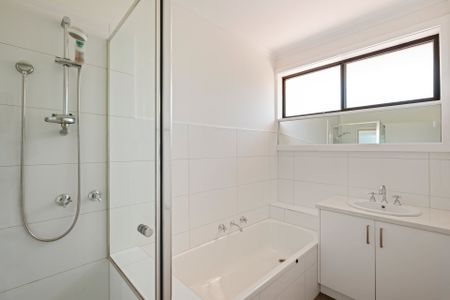 NEAT & SPACIOUS 2 BEDROOMS UNIT WITH PRIVATE COURTYARD - Photo 5