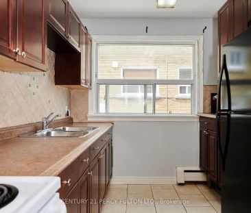 For Lease - 2961 Lawrence Avenue, Toronto, Ontario - Photo 6