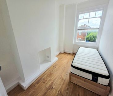 3 Bed Flat, Kingswood Road, SW2 - Photo 6