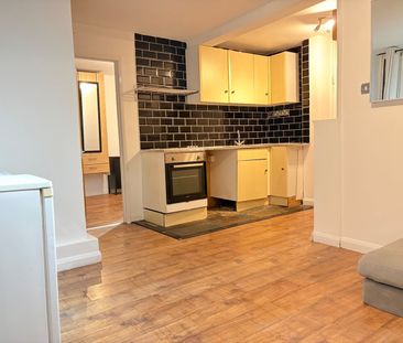 1 Bed Flat, Very Near Finborough Road Area, SW10 - Photo 6