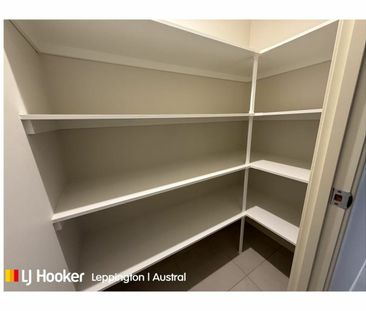 SLEEK & SPACIOUS MODERN HOME - Photo 1