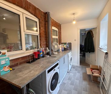4 bedroom house, 1 en-suite - Photo 6