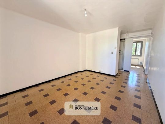 Location Appartement 3 pièces 50m² MARSEILLE 10ème - Photo 1