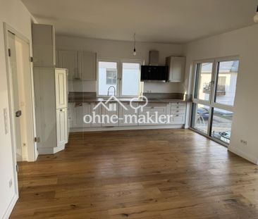 Luxuriöse 4 Raumwohnung mit Garten in einer Villa - Photo 3