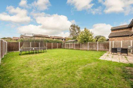 5 bedroom detached house to rent - Photo 3