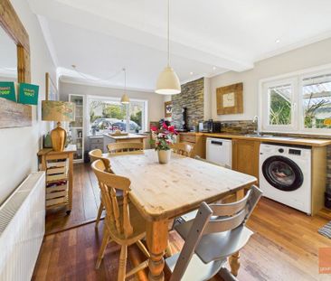 4 bedroom detached bungalow to rent - Photo 1