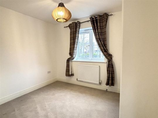 3 bedroom semi-detached house to rent - Photo 1