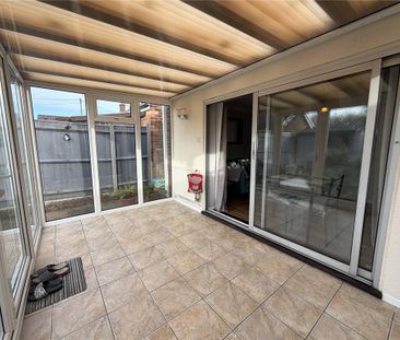 2 bedroom end of terrace house to rent - Photo 4