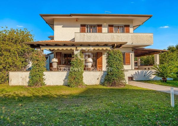 Via Allende, 50, Forte dei Marmi, Tuscany 55042