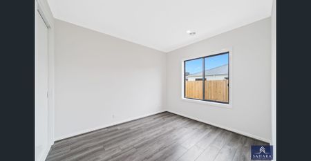 7 Pinot Crescent, Wollert, Vic 3750 - Photo 2