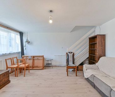 3 bedroom maisonette to rent - Photo 3