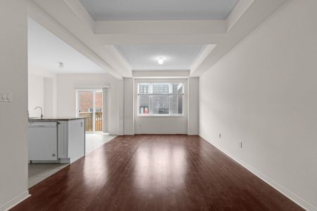 For Lease - 86 Ness Drive, Richmond Hill, Ontario - Photo 2