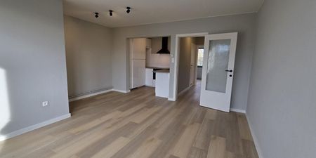 Appartement te huur in Hasselt voor € 780 met 1 slaapkamer - Photo 2