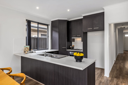 15a Danby Avenue, Windsor Gardens SA 5087 - House For Rent | Domain - Photo 5