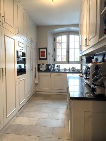 Rare en location - Sublime appartement de charme au coeur de Sion - Photo 2