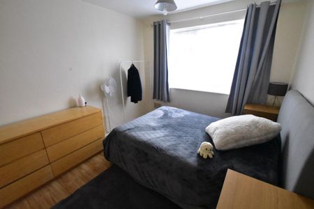 1 bedroom ground floor maisonette to rent - Photo 2