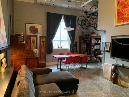 For Lease - 347 Sorauren Avenue Unit# 212, Toronto, Ontario - Photo 3