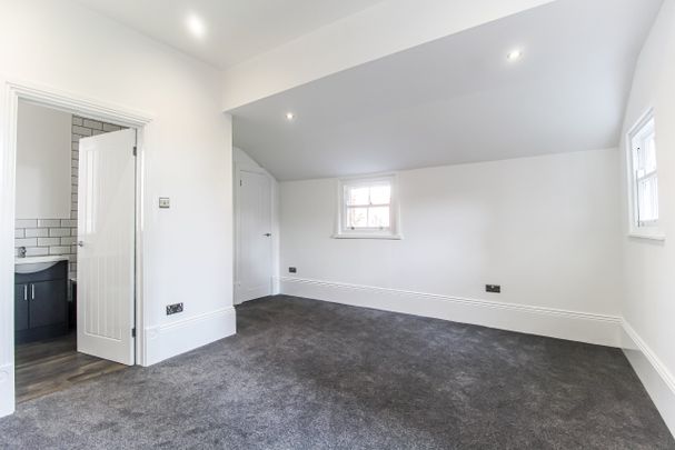1 Cefn Coed Road, Cyncoed, Cardiff - Photo 1