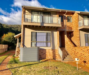 MODERN TOWNHOUSE LIVING - Photo 3