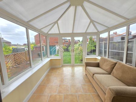 Price £1,000 pcm - Available Now - Unfurnished - Photo 3