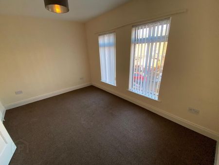 32 Edinburgh Street, Belfast, BT9 7DS - Photo 4
