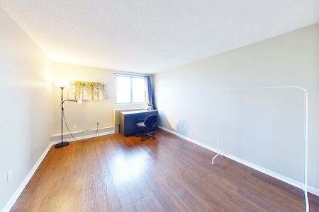 For Lease - 570 PROUDFOOT Lane Unit# 1003, London North, Ontario - Photo 4