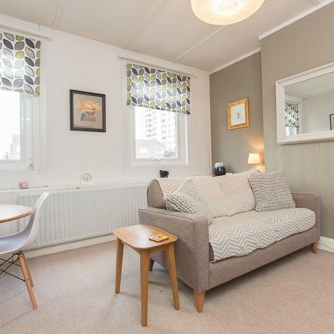 2 bedroom apartment to rent - Photo 1