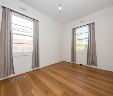 Cozy Home At A Convenient Location - Photo 5