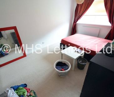 2 Bedroom Mid Terraced House for rent in Consort View - Photo 3