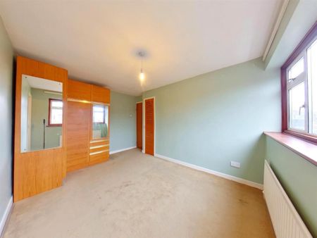 Darren Close Stubbington Fareham, Hampshire PO14 2LU - Photo 5