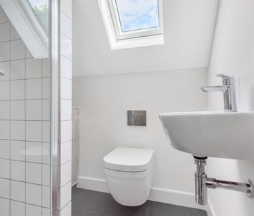 2 bedroom semi-detached house to rent - Photo 4