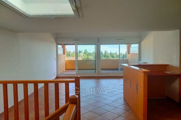 Location Appartement 3 pièces 72m² STE CECILE LES VIGNES 84290 - Photo 1