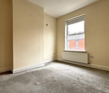 Windermere Road, Sheffield - Photo 1