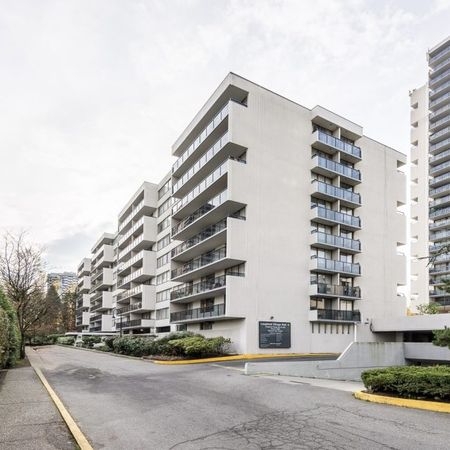 Lougheed Lodge - Photo 3