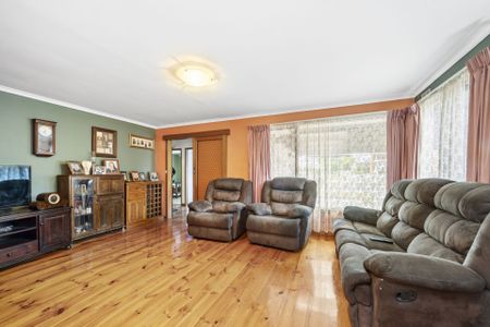 5 Huntington Street, Wendouree - Photo 4