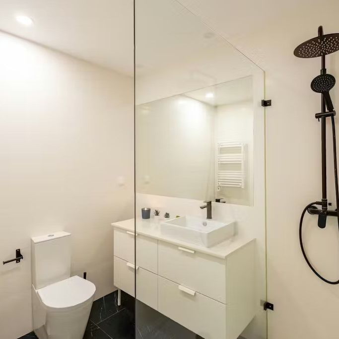 Rua Sarmento de Beires, Lisbon, Lisbon 1900-271 - Photo 1