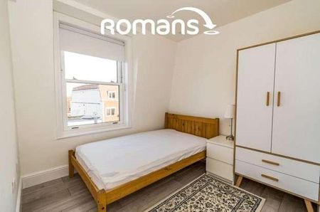 Mead House, Winchester, SO23 - Photo 2