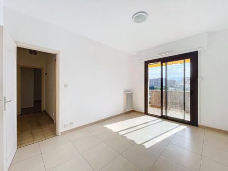 Location Appartement 3 pièces 85m² AJACCIO 20090 - Photo 2