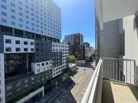 Fully Furnished 2 Bed Apartment next to University of Melbourne - Photo 5