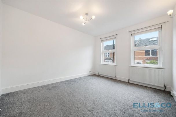 2 bedroom end of terrace house to rent - Photo 1