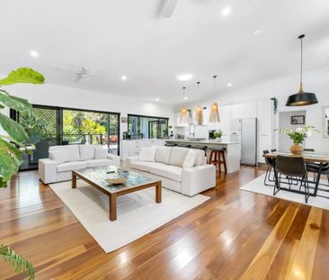 Beautiful Family Home with Pool, Shed and Privacy - Photo 6