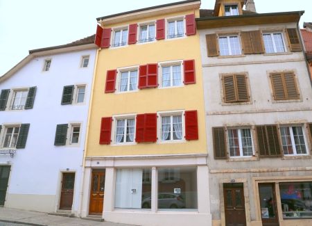 Bel appart au 1er étage d'un petit immeuble rénové non meublé. - Photo 5