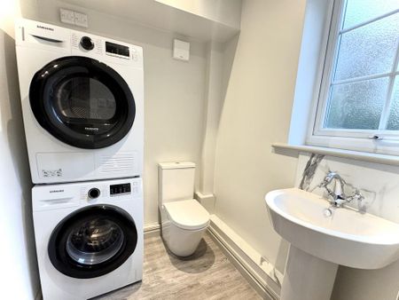 3 bedroom semi-detached house to rent - Photo 4