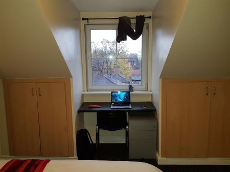3 bedroom flat to rent - Photo 3