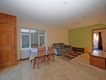 24 Glenholm Crescent, Newton Park, Four Winds, Belfast, BT8 6LS - Photo 3