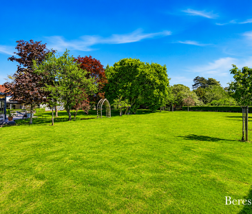 4 bedroom detached house to rent - Photo 2